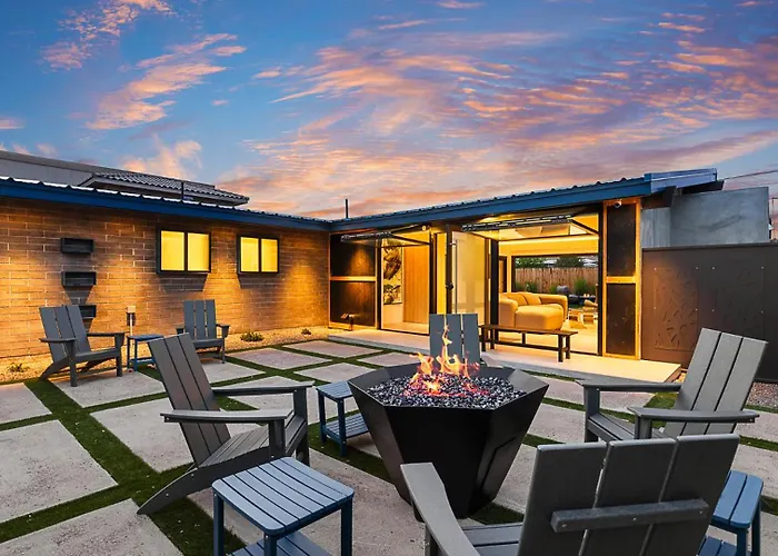 Modern Near Old Town With Pool 4bd & Cornhole *