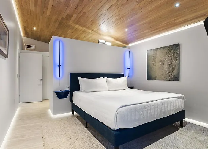 Modern Near Old Town With Pool 4bd & Cornhole * Scottsdale