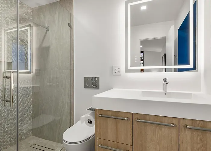 Holiday home Modern Near Old Town With Pool 4bd & Cornhole *
